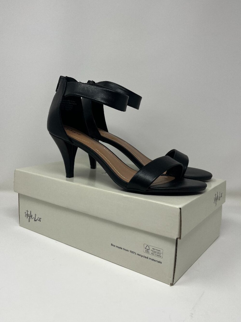 NWT Style & Co. Black Paycee Ankle Strap Sandals – Size 10